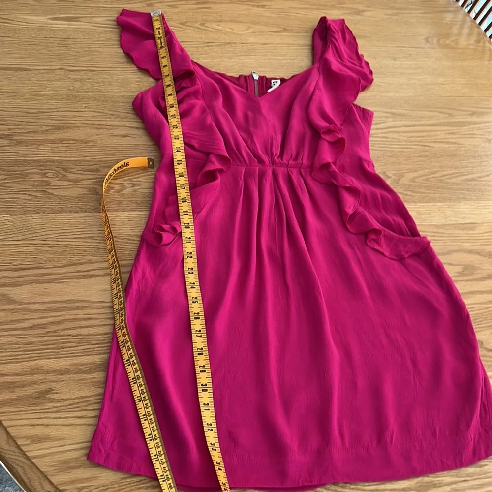 đź’•BEAUTIFUL Pink flowy Dress by HYPE size large - Picture 15 of 16
